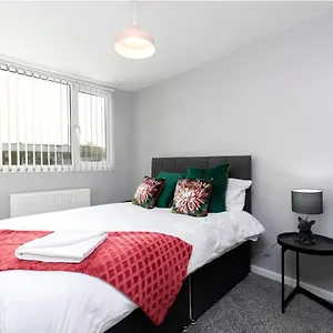 Wroxton Close Tsac Apartment